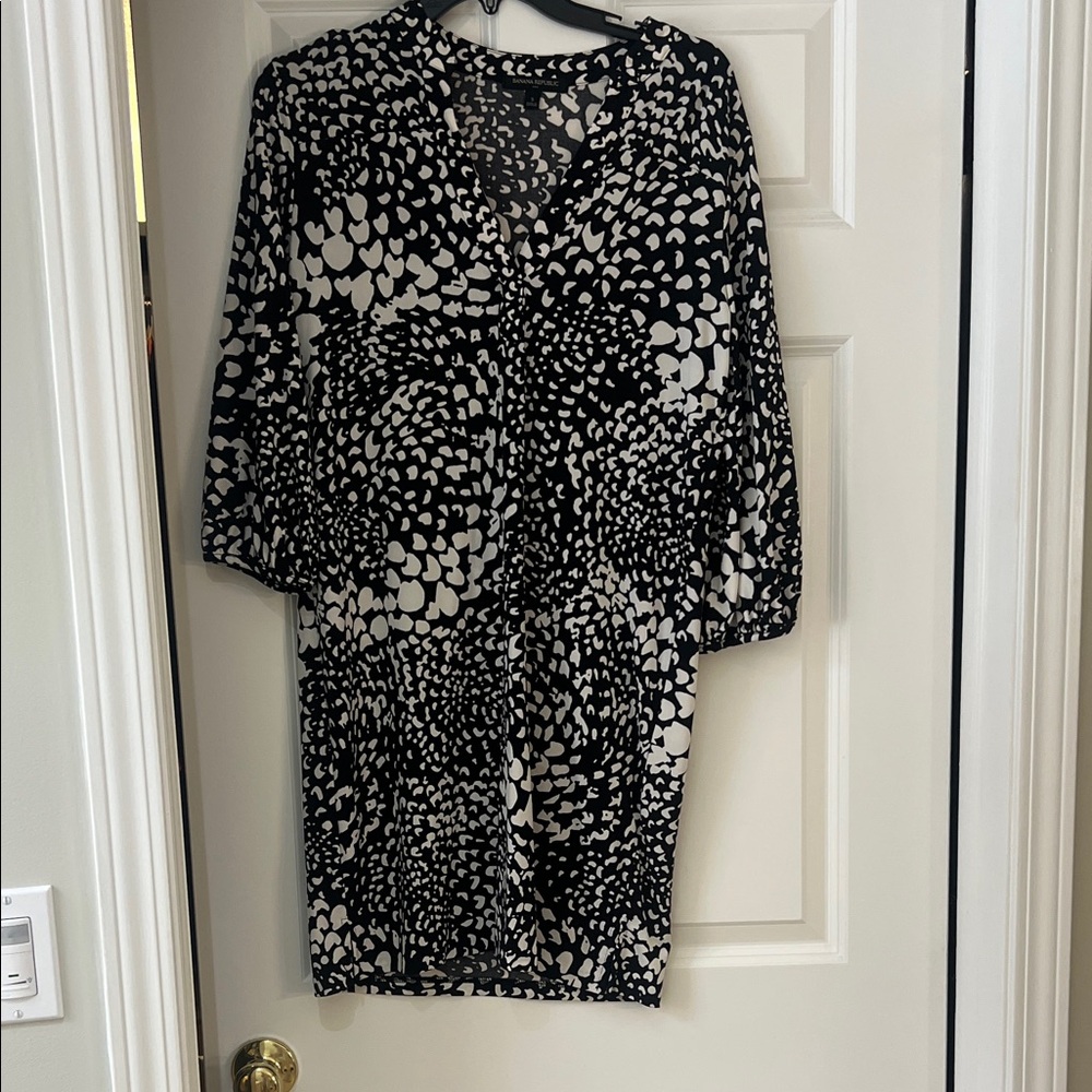 Banana Republic Monochrome Abstract Dress
